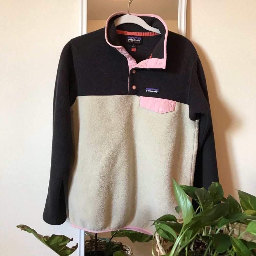Woman’s Patagonia Multi Colored Pullover Sweater